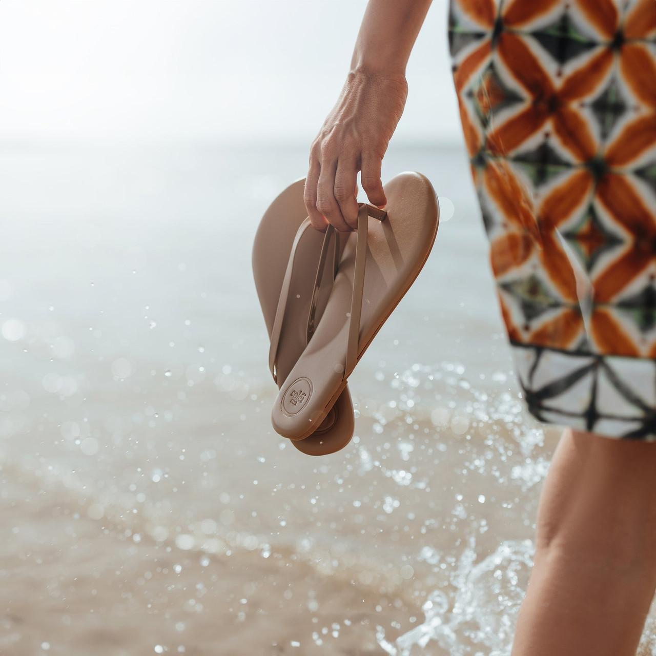 Sandals & Slides