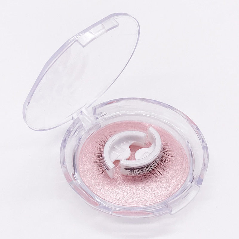 LashLuxe™ — Effortless, Stunning Lashes That Light Up Every Room