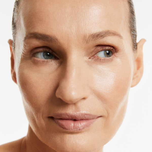 Blendora™ – Color-changing foundation for a seamless skin tone