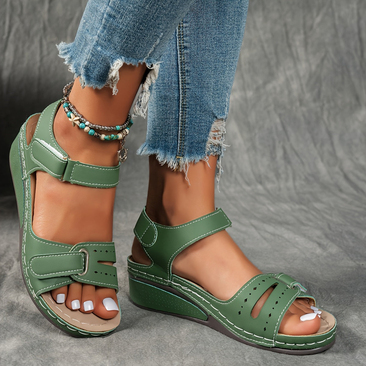 Overlane™ — Step Confidently All Day in Style and Pain-Free Comfort