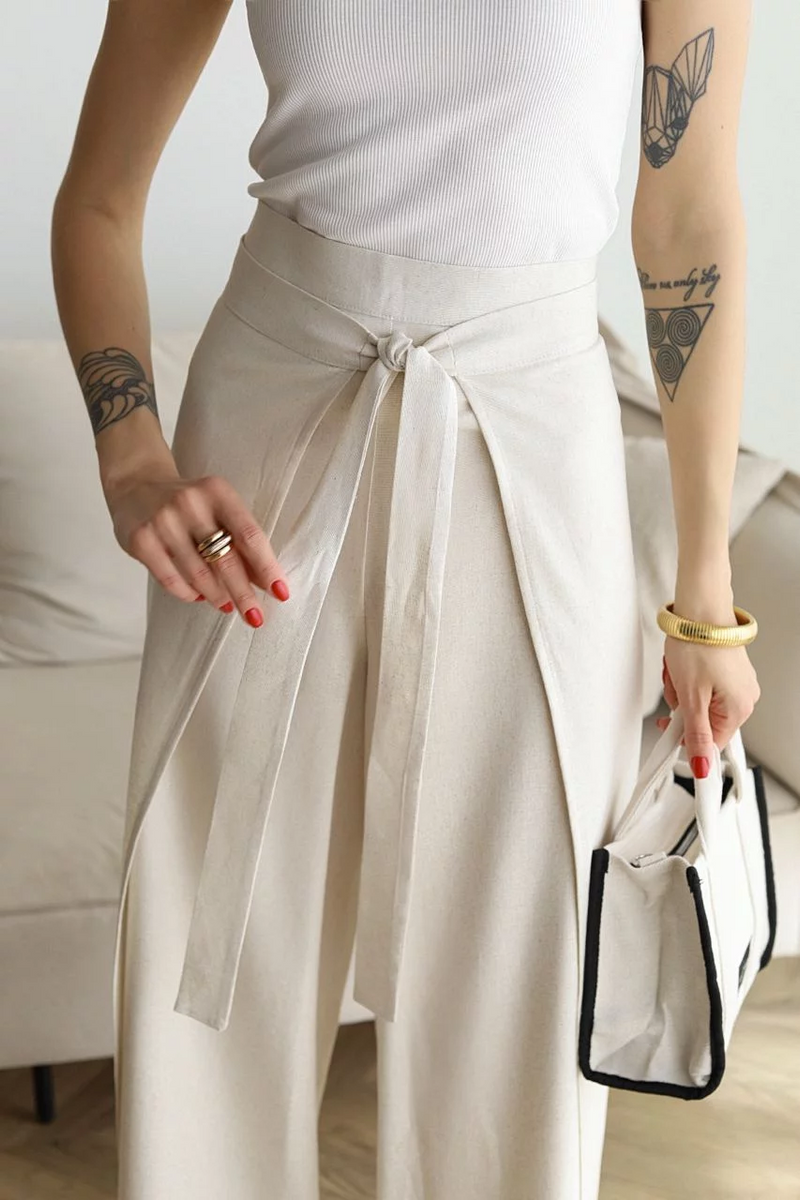 Theris™ | Flow Into Every Occasion