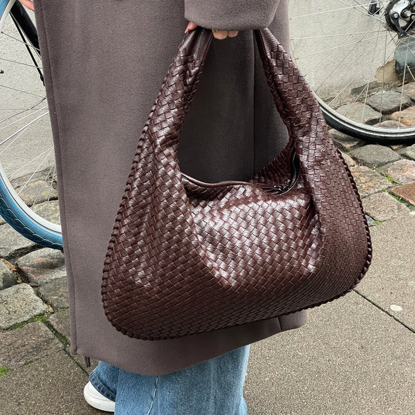 UrbanMuse™ – Style, space, and confidence in one perfect bag