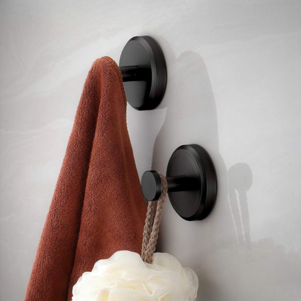 Gripora™ – Powerful Suction Hooks for Bathroom & Home Organization