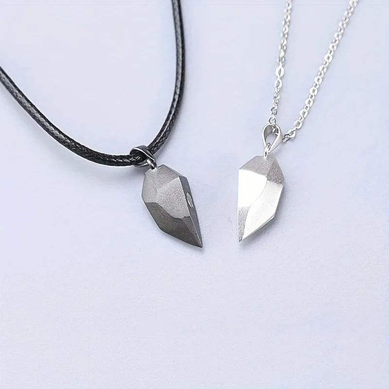 Heartbeat Necklace – Magnetic Heart Pendant