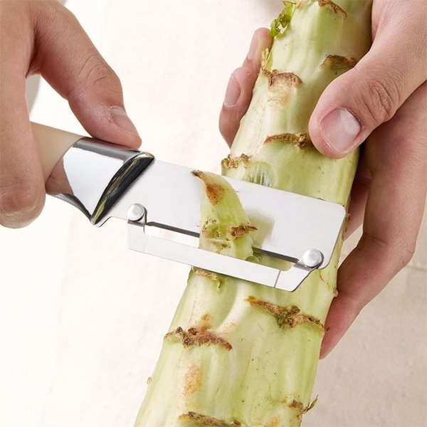 Multifunctional kitchen fruit peeling tool