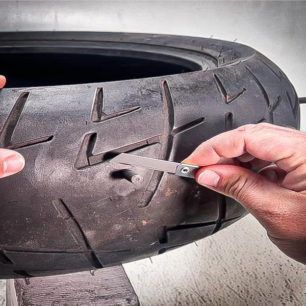 RoadSeal – Compact Tire Plug Kit
