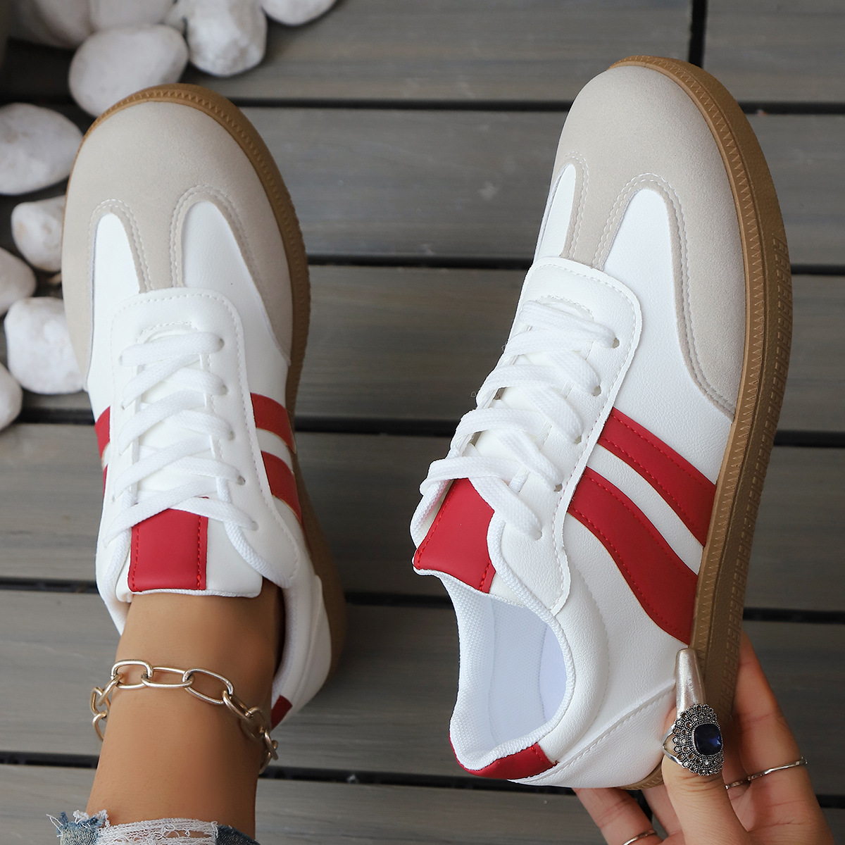 Veylor — Retro 80s Leather Sneakers with Cushioned Gum Sole