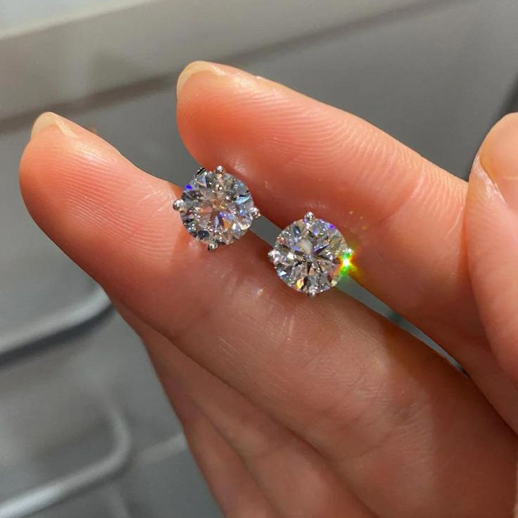 Veloura™ – Timeless moissanite stud earrings with brilliant sparkle