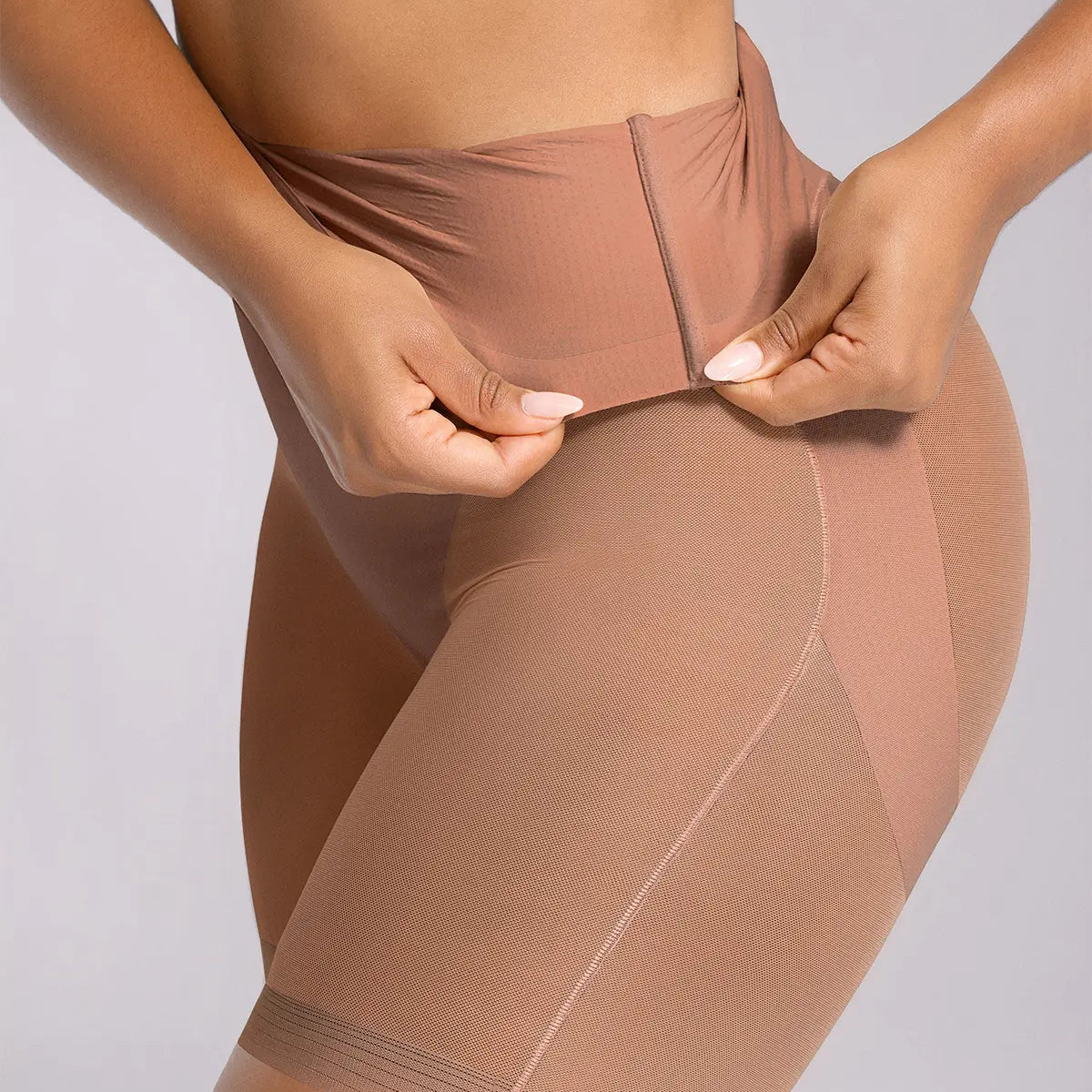 BOOT-YEAH™ MeshSmooth™ Hochgeschnittene, mittellange Shorts