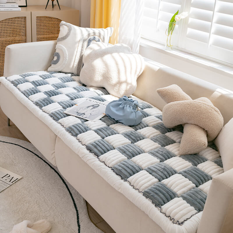PetGuard™ – Quilted Scratch-Resistant Sofa Cover