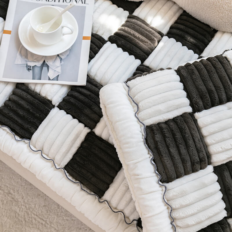 PetGuard™ – Quilted Scratch-Resistant Sofa Cover