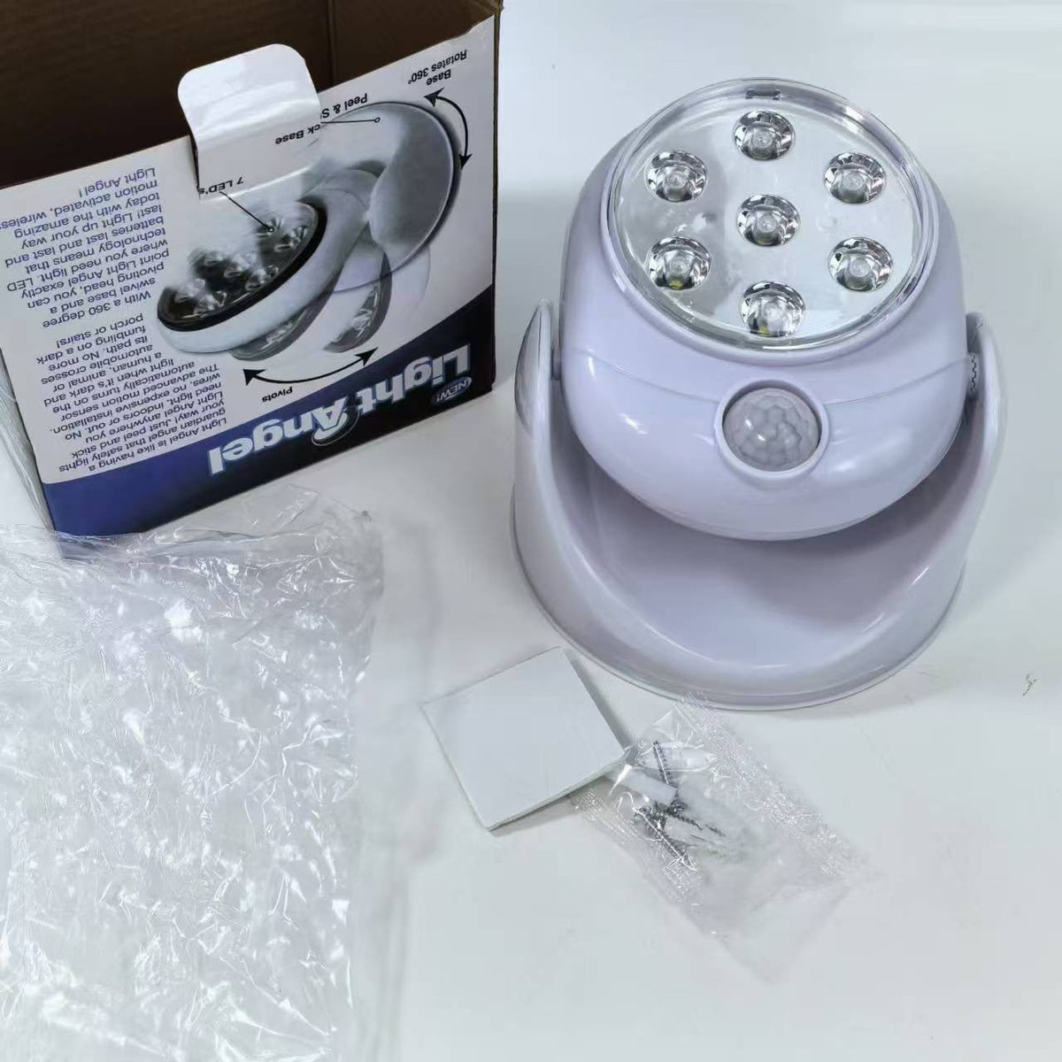 Ultra-Bright Motion Sensor LED Outdoor Light – Waterproof 450 Lumen Wireless LED Lamp for Safety and Visibility