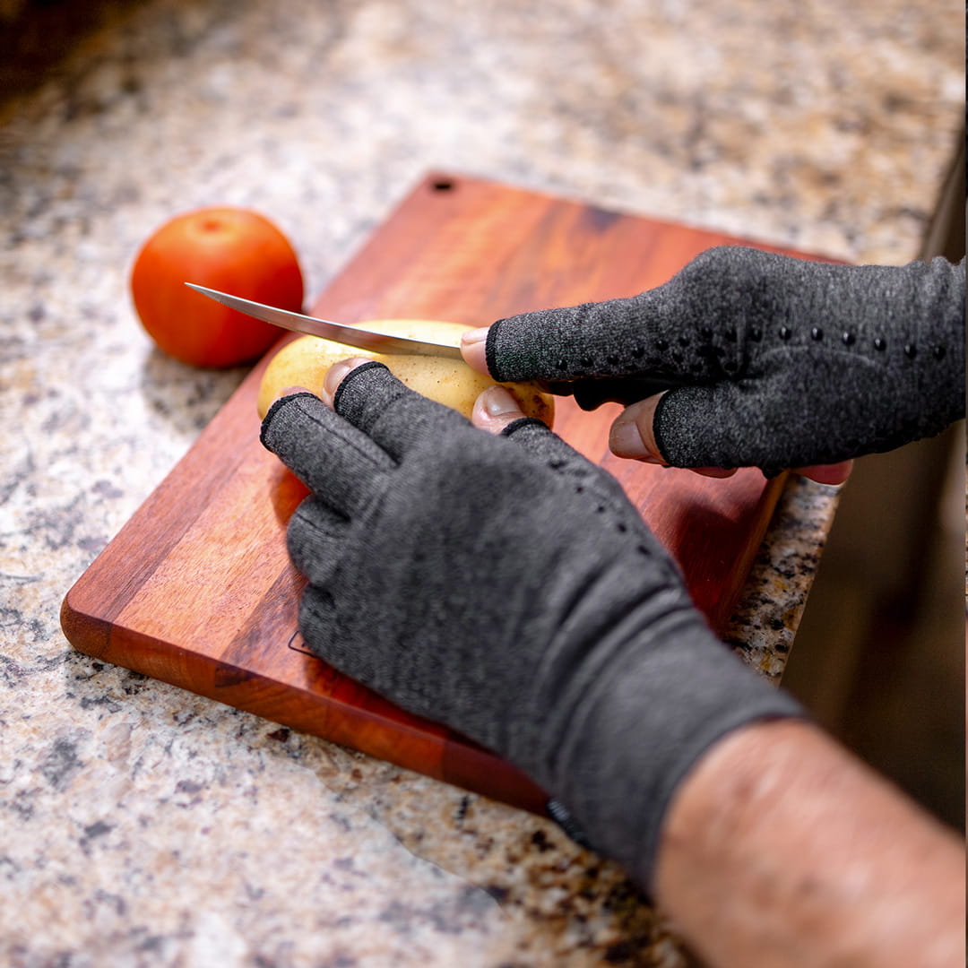 Premium Onecompress™ Gloves Reduce Stiffness for Better Hand Movement