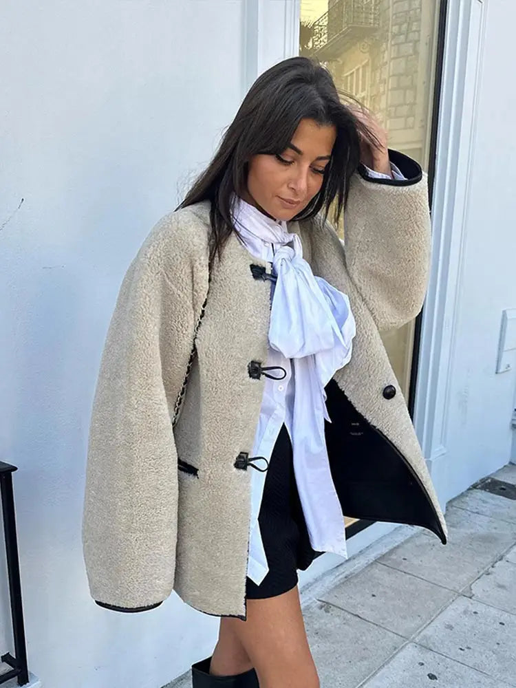 Grace Wool Jacket – Elegant and Warm Outerwear for Any Occasion