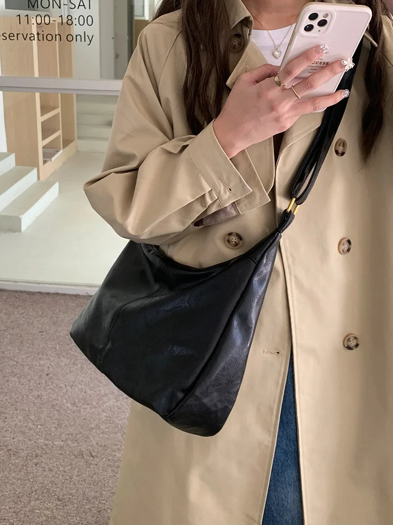 Isabelle Messenger Bag – Stylish and Functional Everyday Crossbody