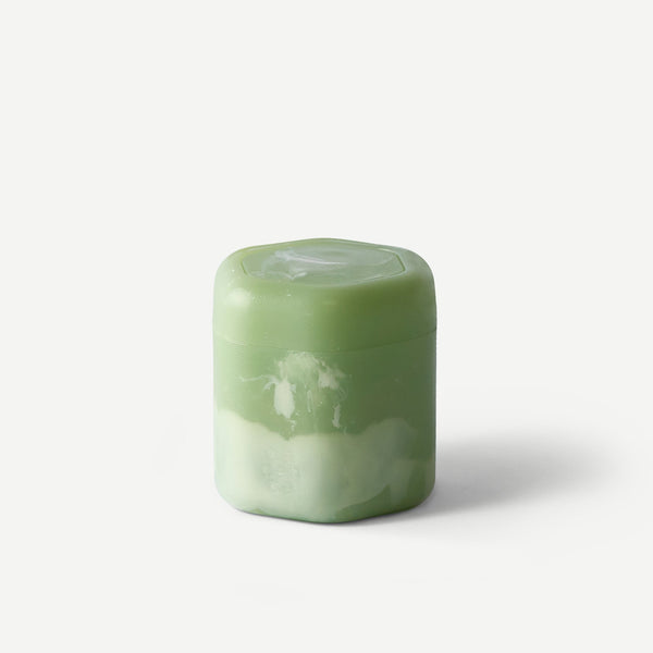 Medium Capsule Keeps Travel Essentials Secure and Organized