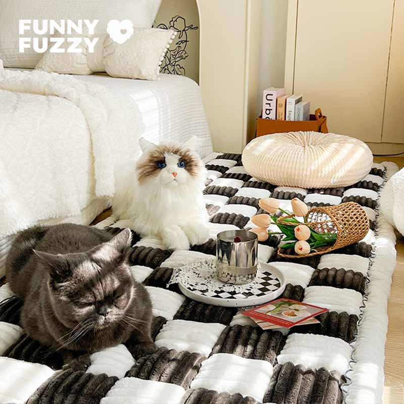 PetGuard™ – Quilted Scratch-Resistant Sofa Cover