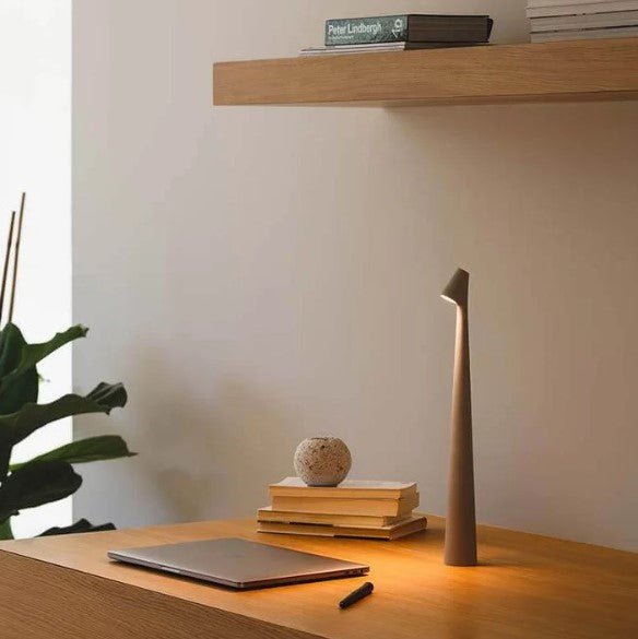 LuminaVista™ I Portable Table Lamp