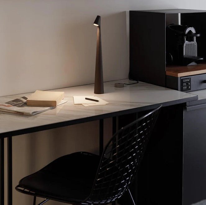 LuminaVista™ I Portable Table Lamp
