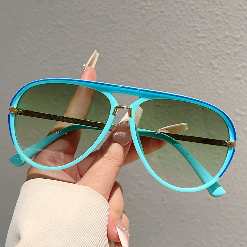 Women's Double-Bridge Sunglasses Deliver Timeless Style and Protection