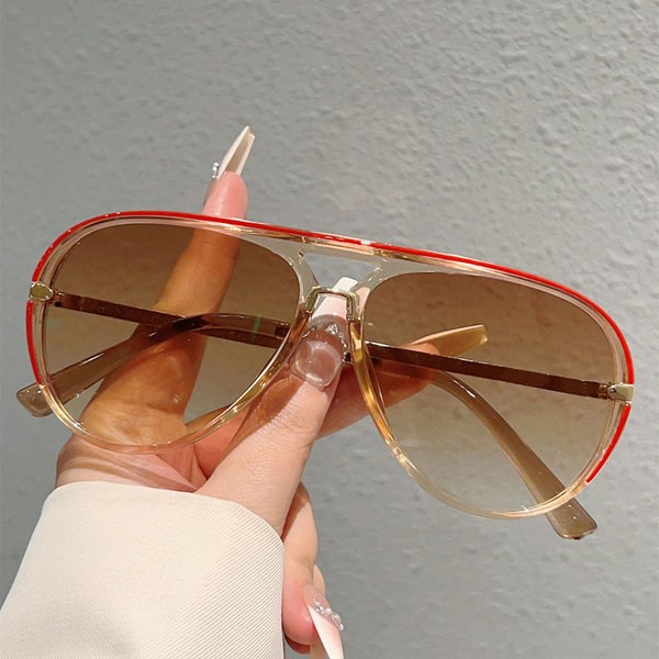 Women's Double-Bridge Sunglasses Deliver Timeless Style and Protection