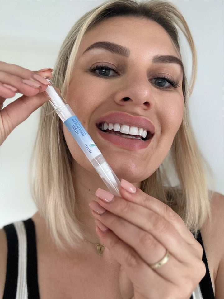 1+1 Free l Brightening Essence™ – for a confident smile